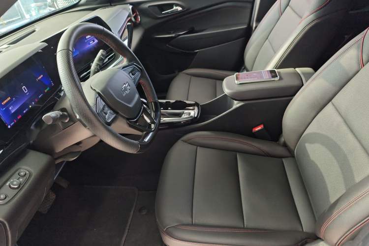 Used Chevrolet Seeker 2022 1.5T CVT RS Honeycomb Edition Left Front Seat