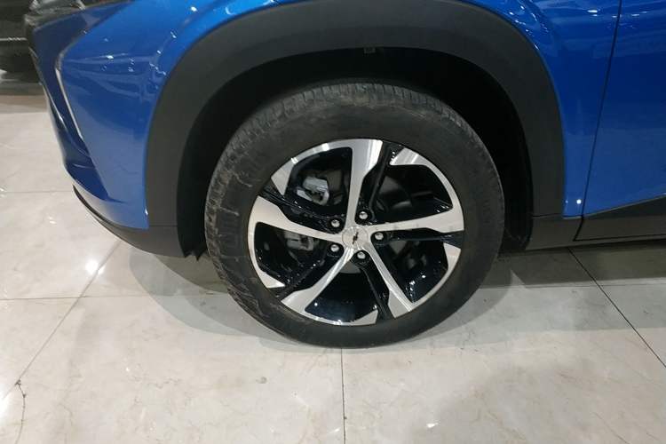 Used Chevrolet Seeker 2022 1.5T CVT RS Honeycomb Edition Left Front Wheel Hub