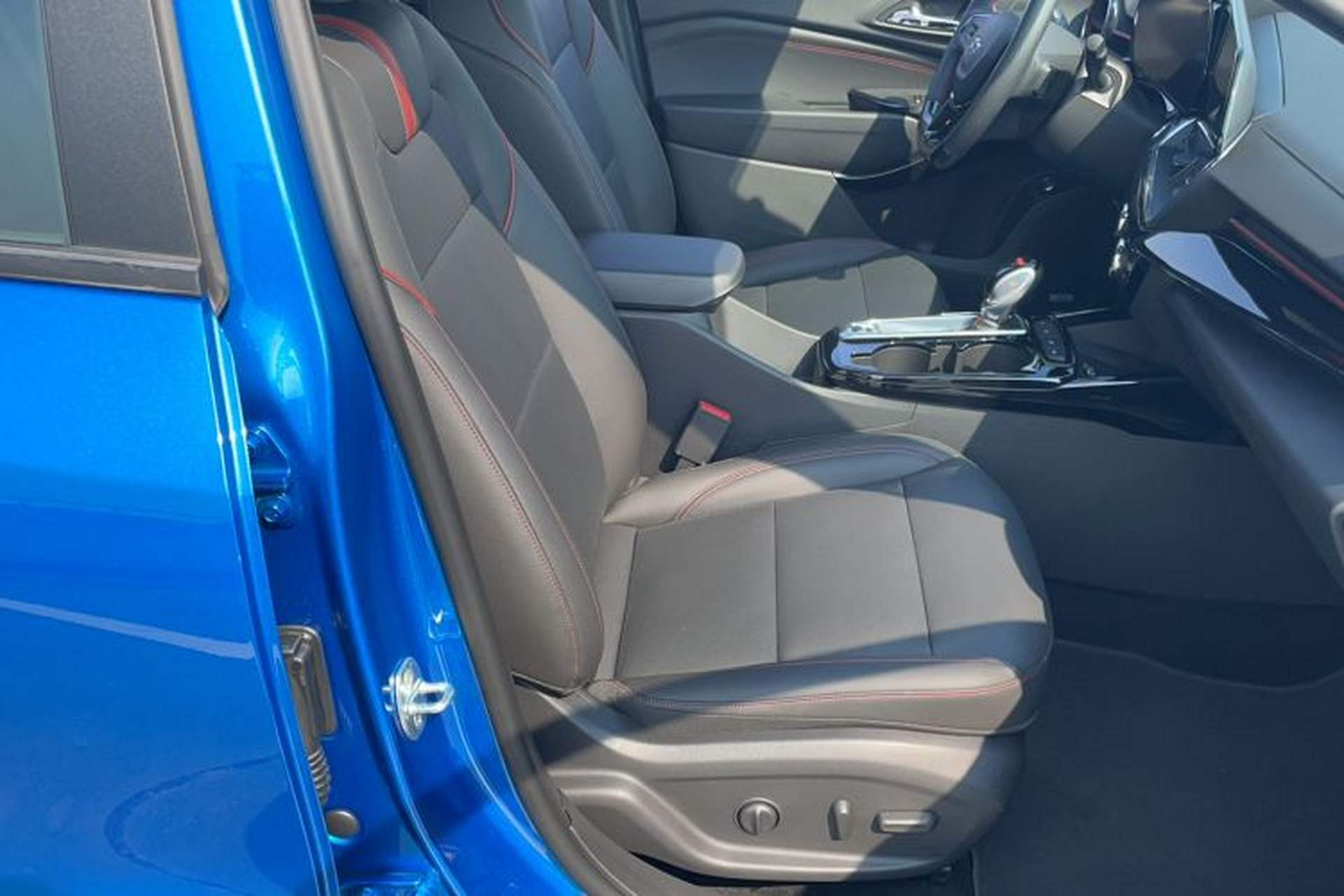 Used Chevrolet Seeker 2022 1.5T CVT RS Honeycomb Edition Right Front Seat