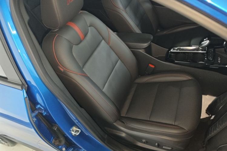 Used Chevrolet Seeker 2022 1.5T CVT RS Honeycomb Edition Right Front Seat
