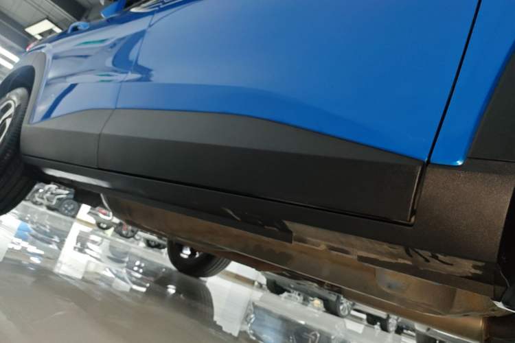 Used Chevrolet Seeker 2022 1.5T CVT RS Honeycomb Edition Right Side Sill