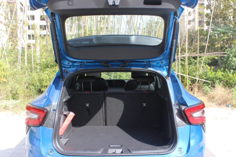 Used Chevrolet Seeker 2022 1.5T CVT RS Honeycomb Edition Trunk
