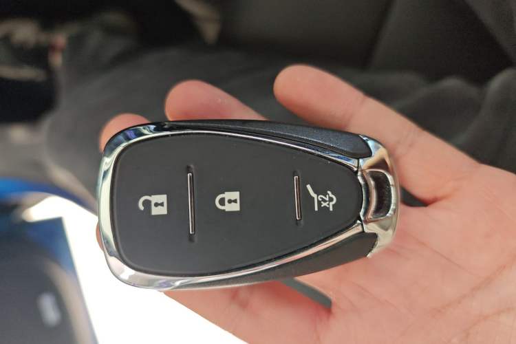 Used Chevrolet Seeker 2022 1.5T CVT RS Honeycomb Edition Vehicle Key