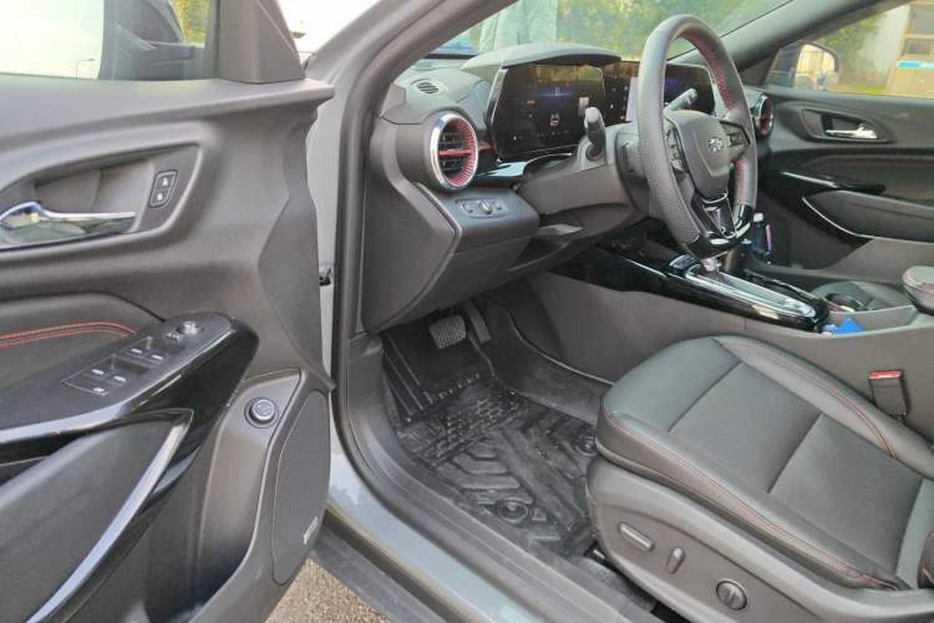 Used Chevrolet Seeker 2022 1.5T CVT RS Bee Wave Edition Driver Seat