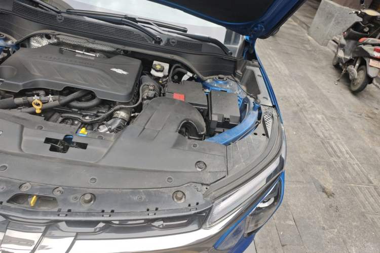 Used Chevrolet Seeker 2022 1.5T CVT RS Honeycomb Edition Engine Bay Left