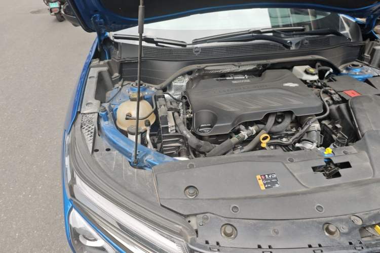 Used Chevrolet Seeker 2022 1.5T CVT RS Honeycomb Edition Engine Bay Right
