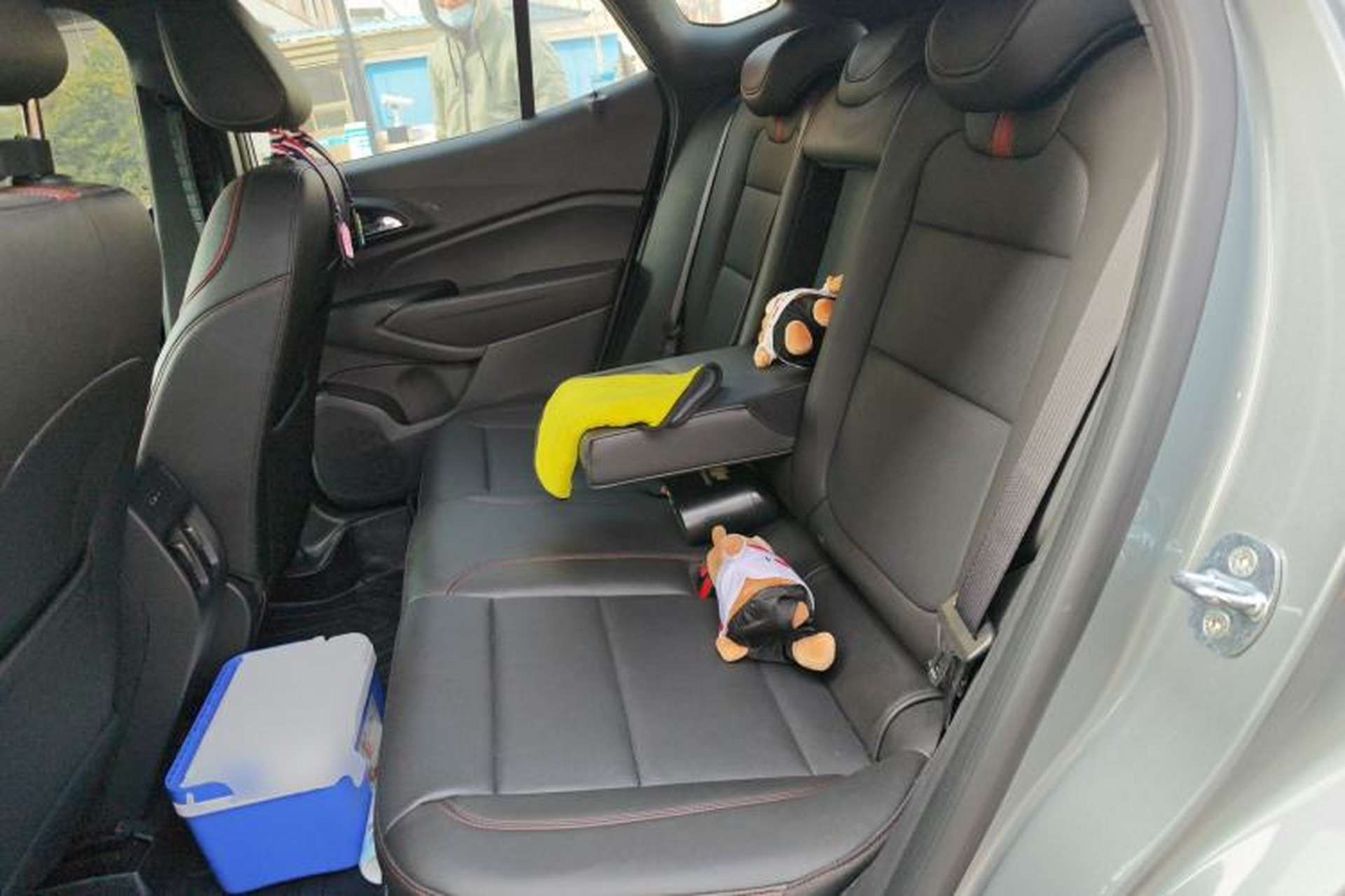 Used Chevrolet Seeker 2022 1.5T CVT RS Bee Wave Edition Left Rear Seat
