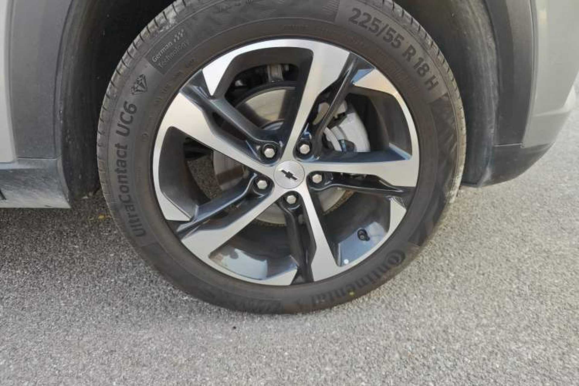 Used Chevrolet Seeker 2022 1.5T CVT RS Bee Wave Edition Right Front Wheel Hub