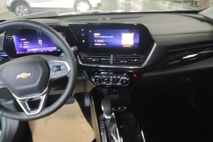 Used Chevrolet Seeker 2022 1.5T CVT Trendy Smart Edition Audio And AC Panel