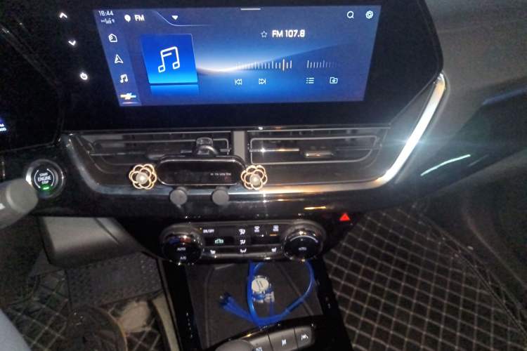 Used Chevrolet Seeker 2022 1.5T CVT Trendy Smart Edition Audio And AC Panel