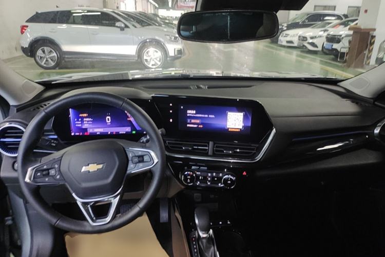 Used Chevrolet Seeker 2022 1.5T CVT Trendy Smart Edition Center Console