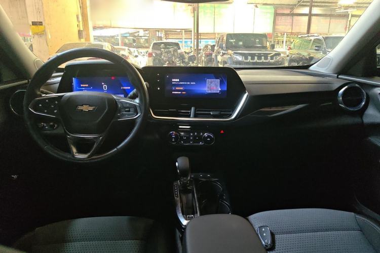 Used Chevrolet Seeker 2022 1.5T CVT Trendy Smart Edition Center Console