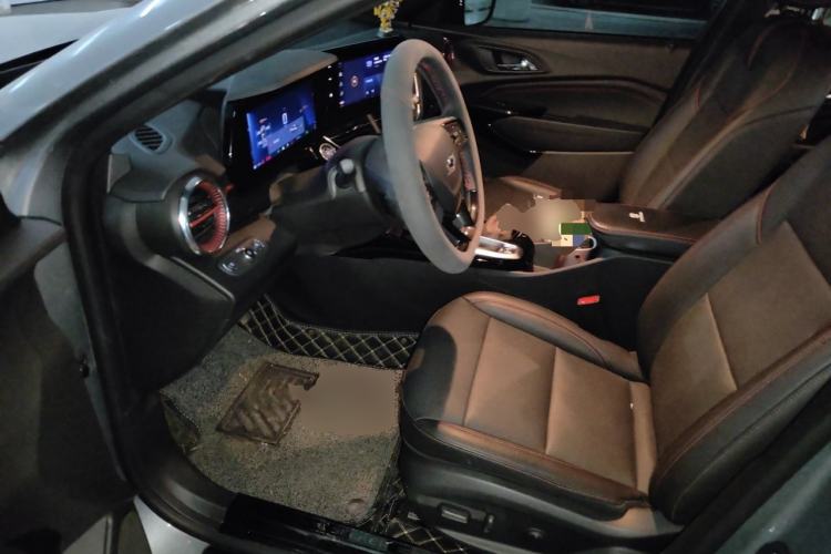 Used Chevrolet Seeker 2022 1.5T CVT RS Bee Wave Edition Driver Seat