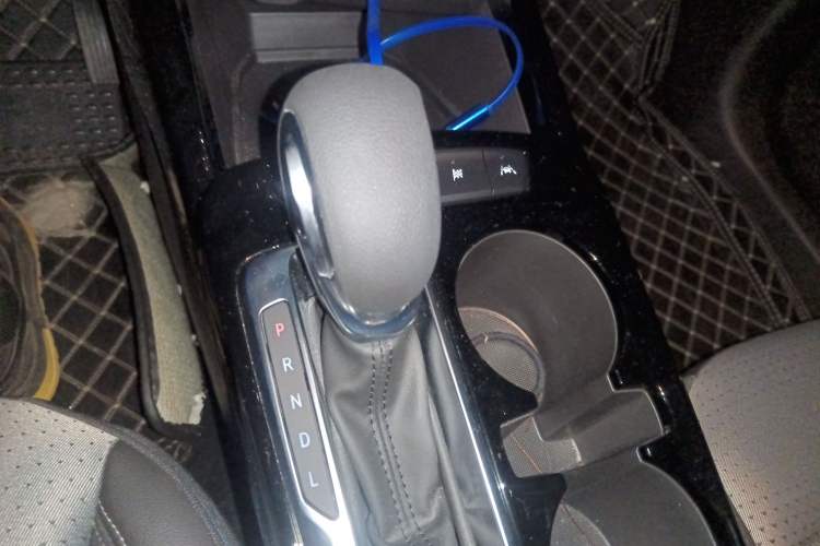 Used Chevrolet Seeker 2022 1.5T CVT Trendy Smart Edition Gear Lever