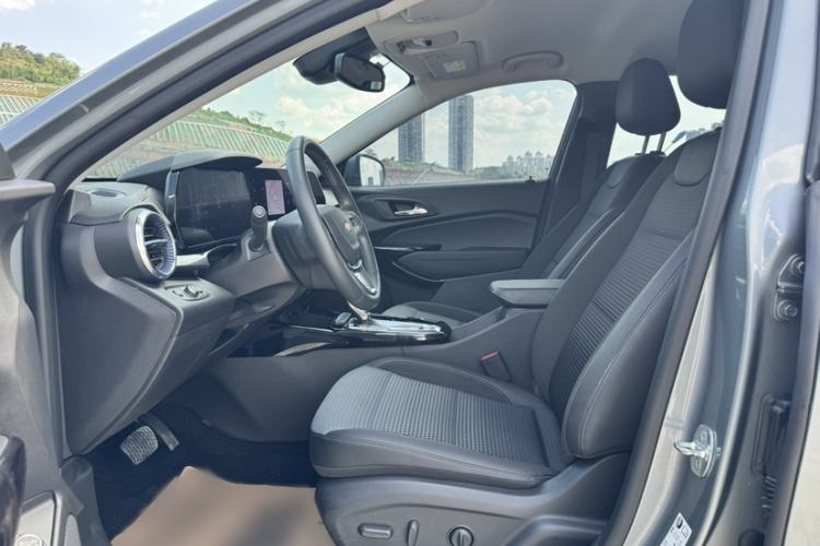 Used Chevrolet Seeker 2022 1.5T CVT Trendy Smart Edition Interior 12