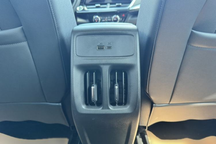 Used Chevrolet Seeker 2022 1.5T CVT Trendy Smart Edition Interior 2