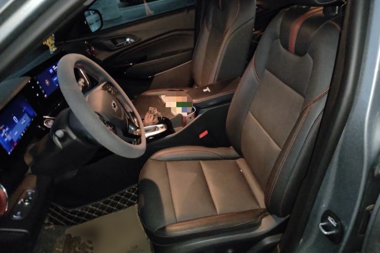 Used Chevrolet Seeker 2022 1.5T CVT RS Bee Wave Edition Left Front Seat