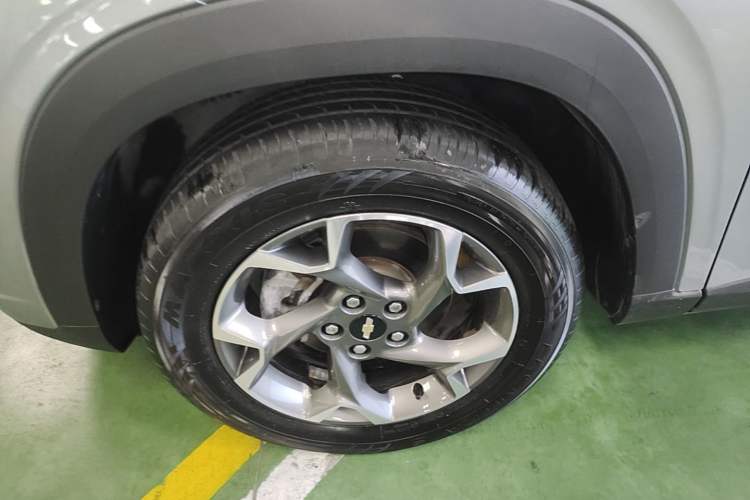 Used Chevrolet Seeker 2022 1.5T CVT Trendy Smart Edition Left Front Wheel Hub