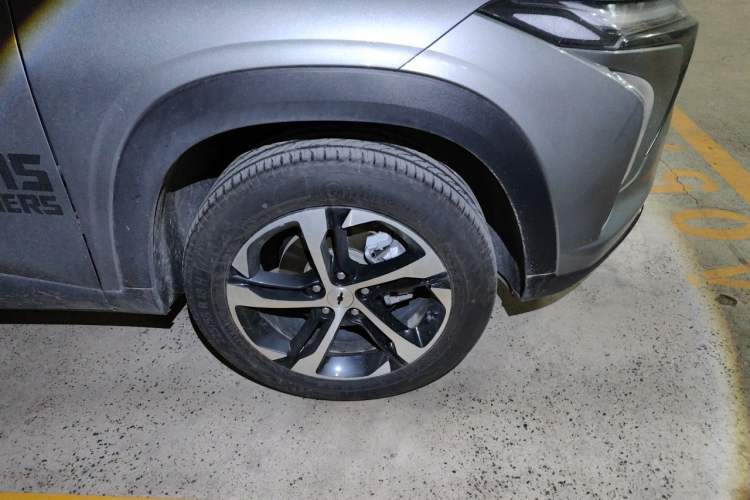 Used Chevrolet Seeker 2022 1.5T CVT RS Bee Wave Edition Right Front Wheel Hub