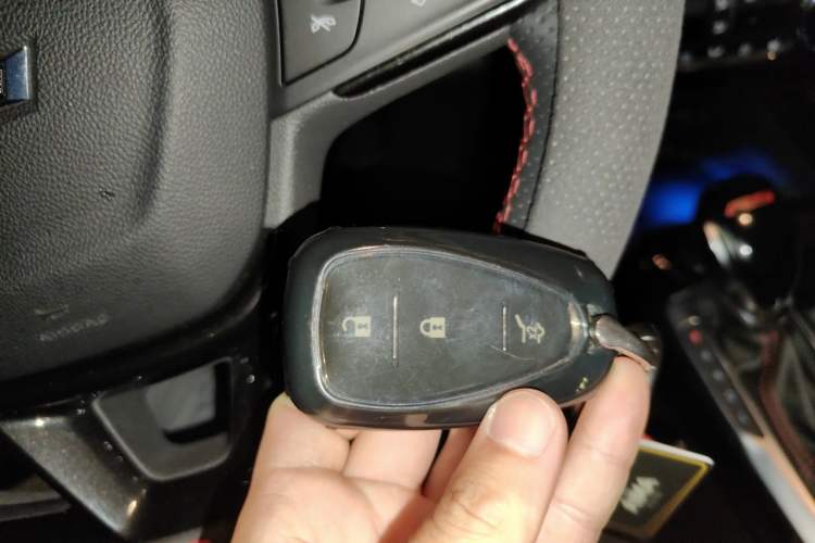Used Chevrolet Seeker 2022 1.5T CVT RS Bee Wave Edition Vehicle Key