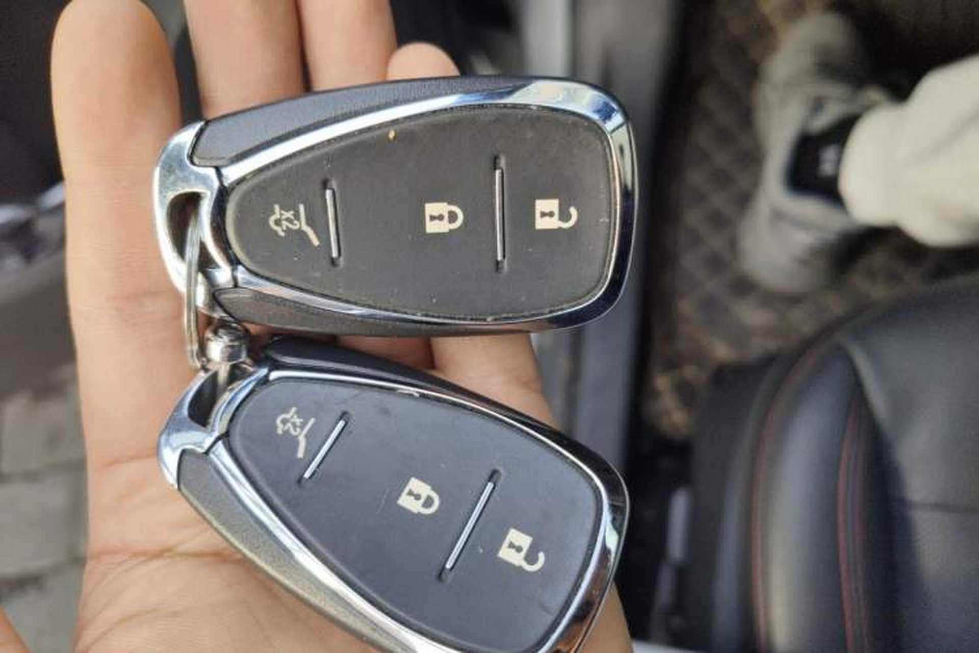 Used Chevrolet Seeker 2022 1.5T CVT RS Honeycomb Edition Vehicle Key