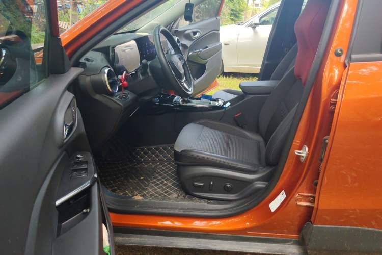 Used Chevrolet Seeker 2022 1.5T CVT Trendy Smart Edition Left Front Seat