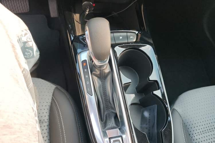 Used Chevrolet Seeker 2022 1.5T CVT Trendy Smart Edition Gear Lever