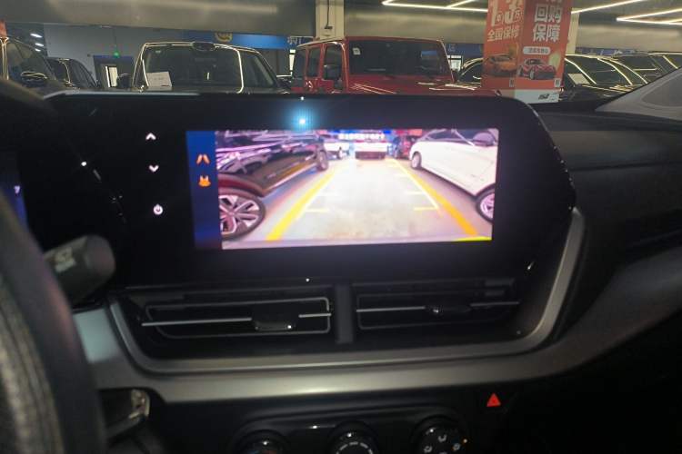 Used Chevrolet Seeker 2022 1.5T CVT Trend-Setting Edition Audio And AC Panel