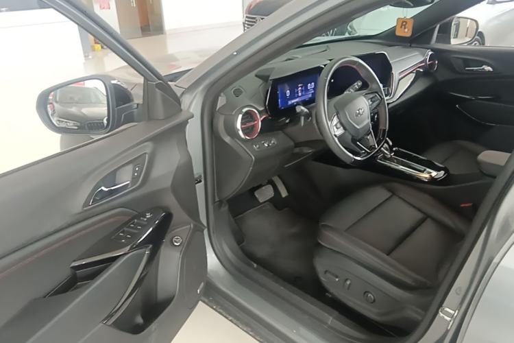 Used Chevrolet Seeker 2022 1.5T CVT RS Bee Wave Edition Driver Seat