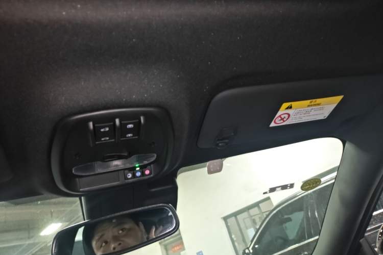 Used Chevrolet Seeker 2022 1.5T CVT RS Bee Wave Edition Headliner