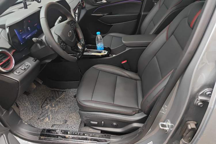 Used Chevrolet Seeker 2022 1.5T CVT RS Bee Wave Edition Left Front Seat