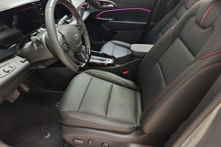 Used Chevrolet Seeker 2022 1.5T CVT RS Bee Wave Edition Left Front Seat