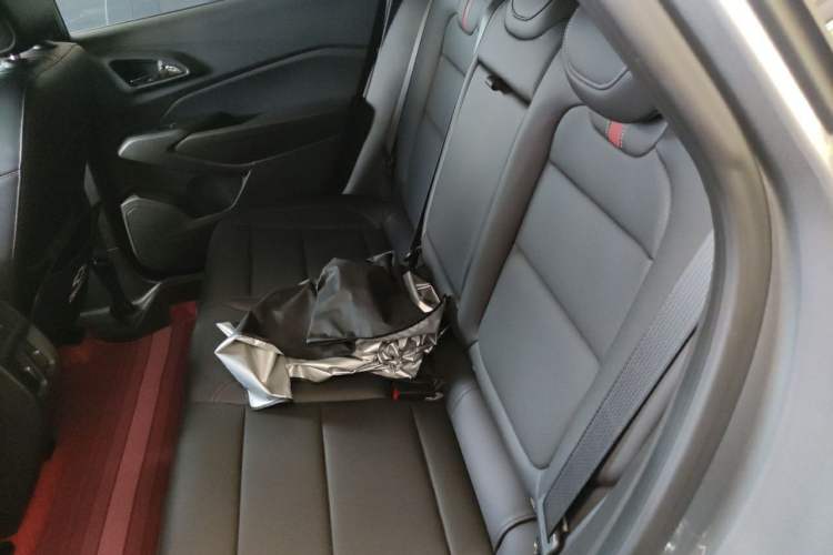 Used Chevrolet Seeker 2022 1.5T CVT RS Bee Wave Edition Left Rear Seat