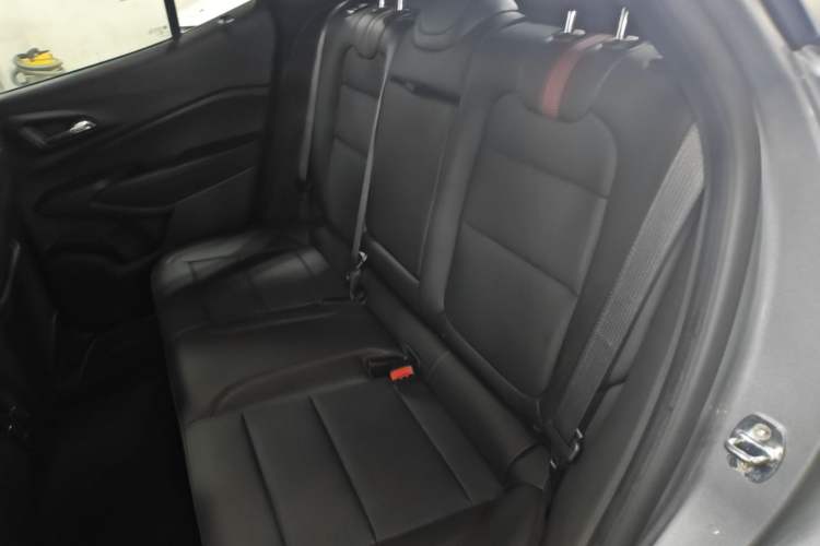 Used Chevrolet Seeker 2022 1.5T CVT RS Bee Wave Edition Left Rear Seat