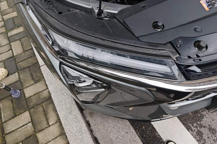 Used Chevrolet Seeker 2022 1.5T CVT RS Bee Wave Edition Right Front Headlight