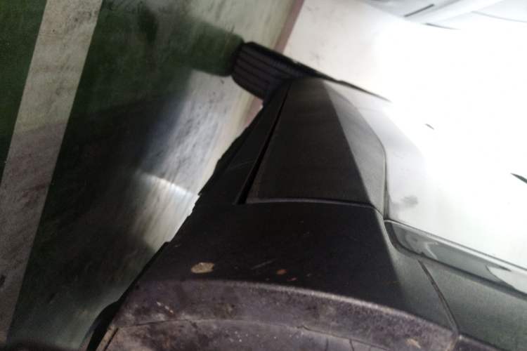 Used Chevrolet Seeker 2022 1.5T CVT RS Bee Wave Edition Right Side Sill