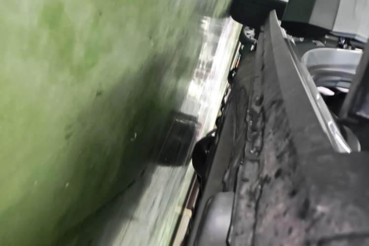 Used Chevrolet Seeker 2022 1.5T CVT RS Bee Wave Edition Right Side Sill