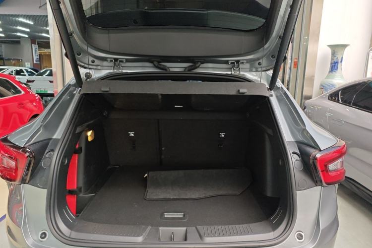 Used Chevrolet Seeker 2022 1.5T CVT RS Bee Wave Edition Trunk
