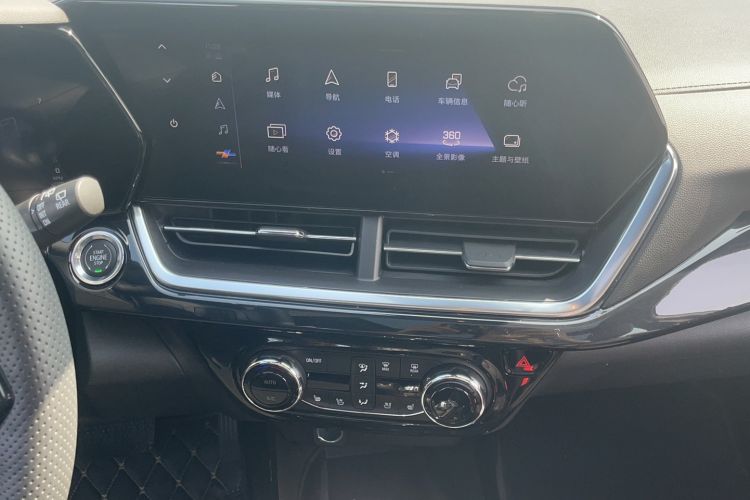 Used Chevrolet Seeker 2022 1.5T CVT RS Honeycomb Edition Audio And AC Panel