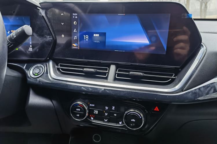 Used Chevrolet Seeker 2022 1.5T CVT Trendy Smart Edition Audio And AC Panel