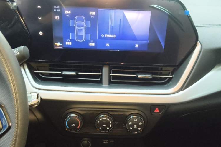 Used Chevrolet Seeker 2022 1.5T CVT Trend-Setting Edition Audio And AC Panel