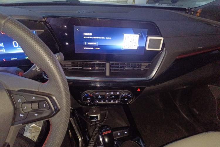 Used Chevrolet Seeker 2022 1.5T CVT RS Bee Wave Edition Audio And AC Panel