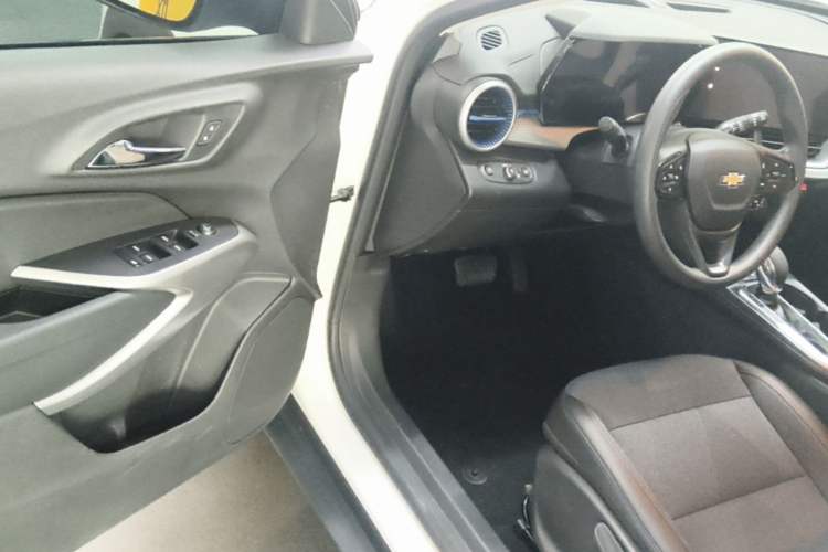 Used Chevrolet Seeker 2022 1.5T CVT Trend-Setting Edition Driver Seat