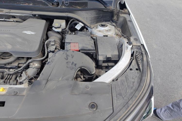 Used Chevrolet Seeker 2022 1.5T CVT RS Honeycomb Edition Engine Bay Left