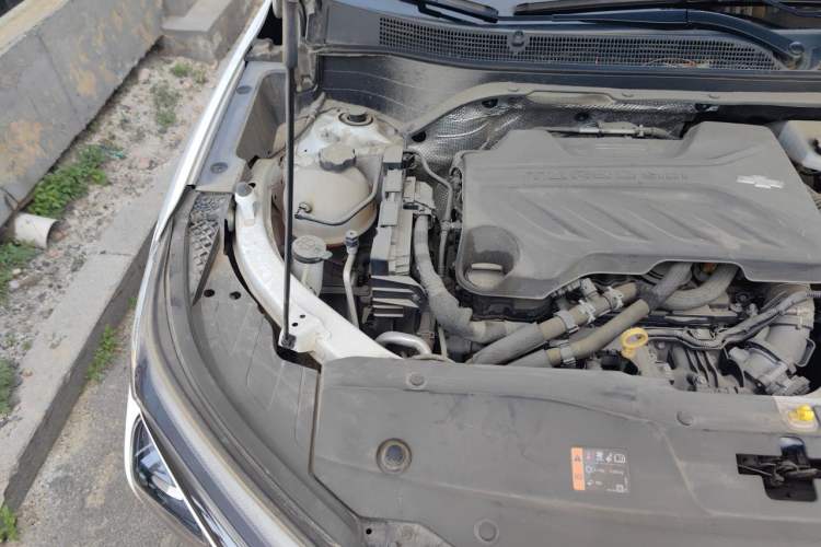 Used Chevrolet Seeker 2022 1.5T CVT RS Honeycomb Edition Engine Bay Right