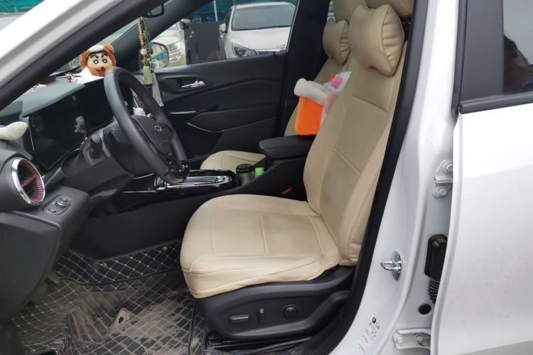 Used Chevrolet Seeker 2022 1.5T CVT RS Honeycomb Edition Left Front Seat