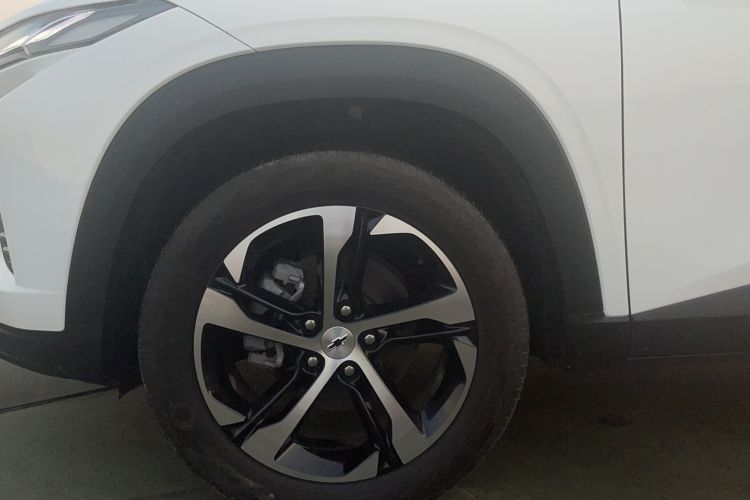 Used Chevrolet Seeker 2022 1.5T CVT RS Bee Wave Edition Left Front Wheel Hub