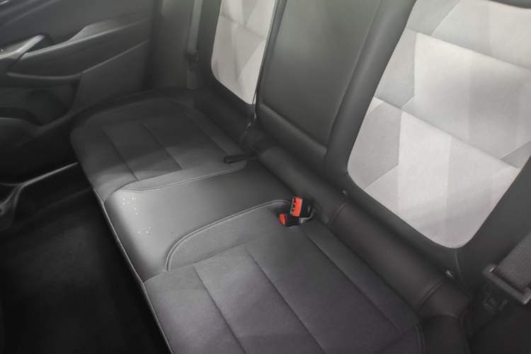 Used Chevrolet Seeker 2022 1.5T CVT Trend-Setting Edition Left Rear Seat