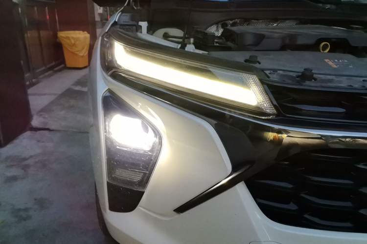 Used Chevrolet Seeker 2022 1.5T CVT RS Honeycomb Edition Right Front Headlight