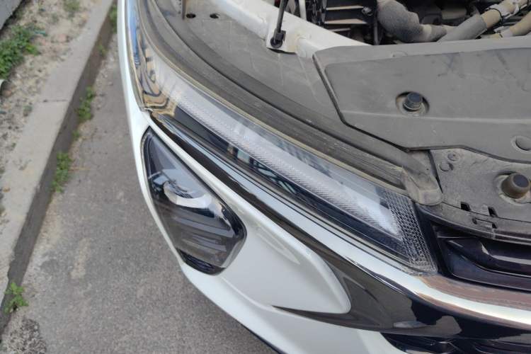 Used Chevrolet Seeker 2022 1.5T CVT RS Honeycomb Edition Right Front Headlight